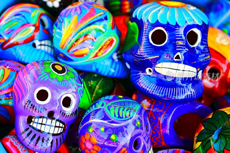 Día de Muertos:墨西哥卡拉维拉斯，头骨图案，墨西哥城文化